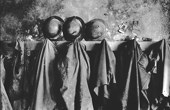 Descanso minero, de la serie Trabajos